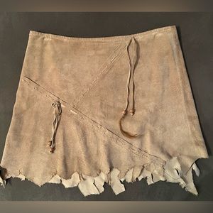 Suede “Flintstones” / “Barbarella” style skirt in Tan Size 4